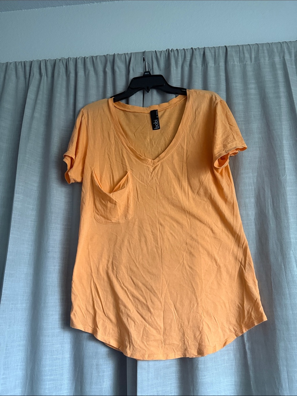 bobi V-Neck Short Sleeve Pocket Tee in Peach